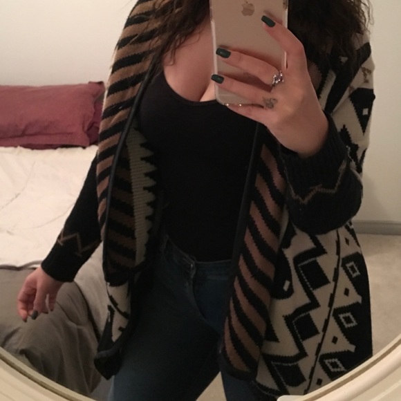 Aztec Fall Cardigan - Picture 2 of 6